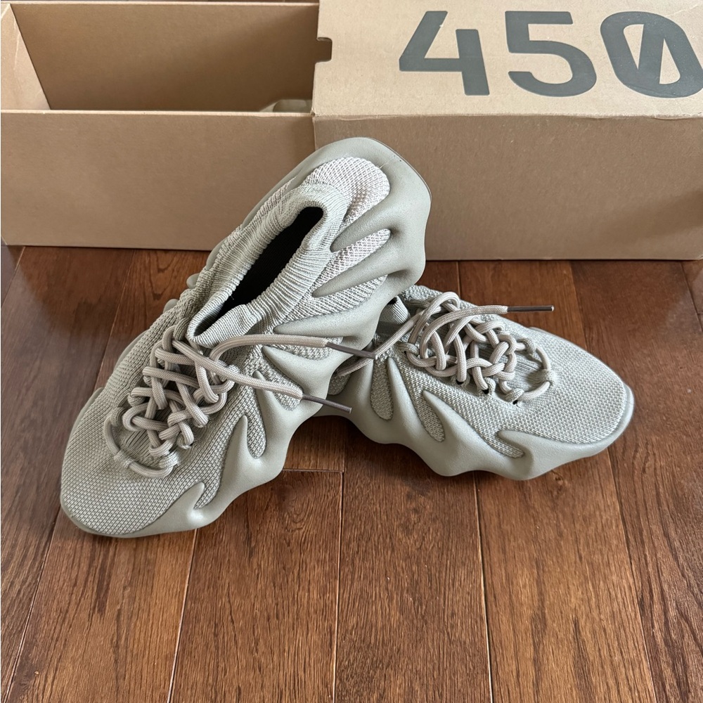 YEEZY x Adidas 450 - Size 9